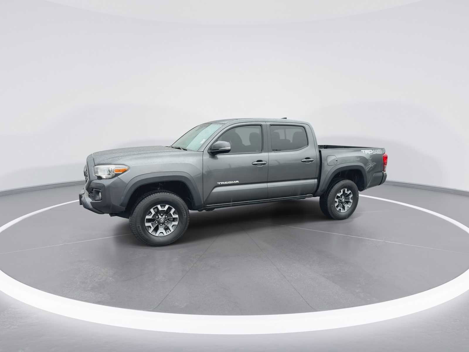 Certified 2019 Toyota Tacoma TRD Off-Road w/ Technology Package image 4