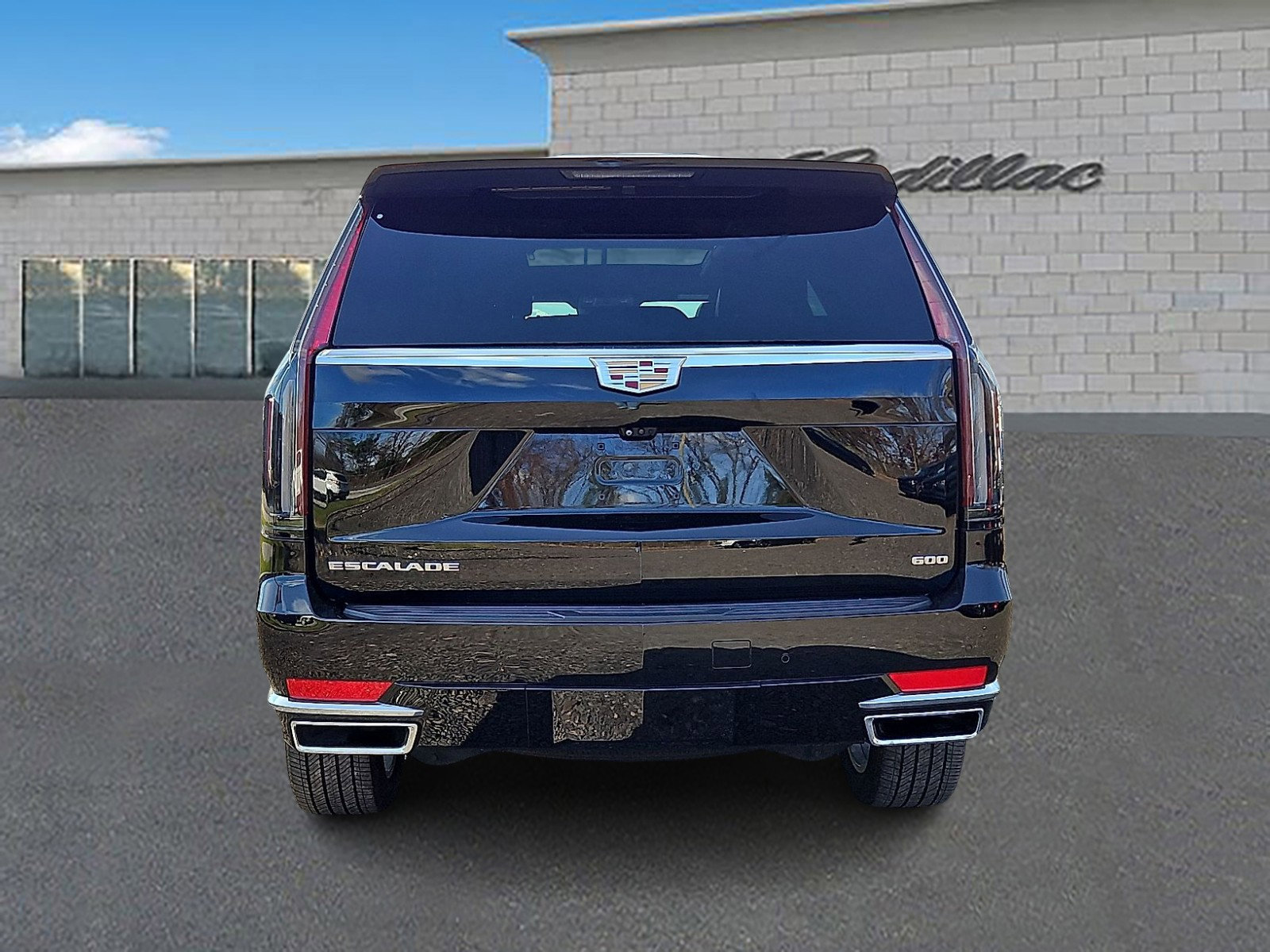 Used 2022 Cadillac Escalade Premium Luxury w/ LPO, Floor Liner Package image 5
