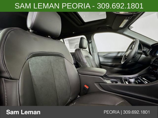 New 2025 Jeep Grand Cherokee L Altitude image 29