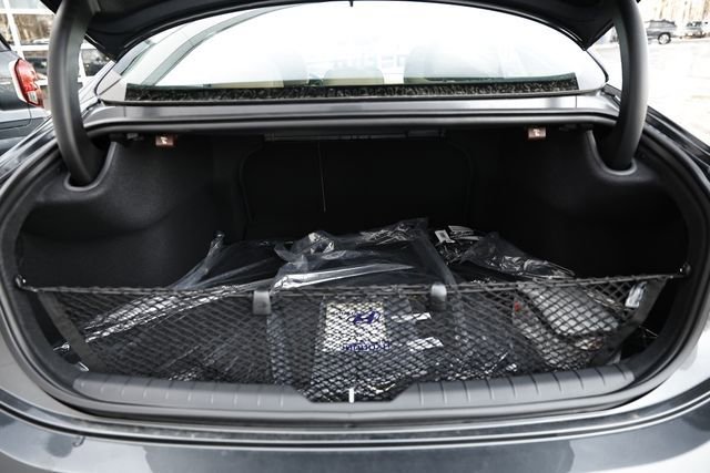 New 2025 Hyundai Sonata Limited image 4