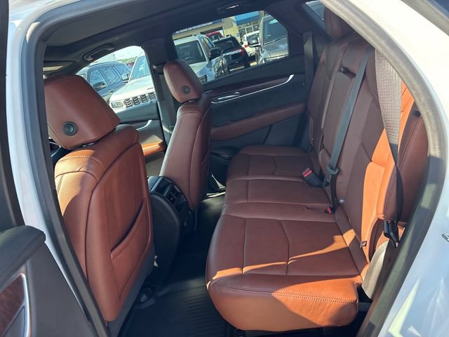 Used 2022 Cadillac XT5 Premium Luxury w/ LPO, Floor Liner Package AWD/4WD image 21