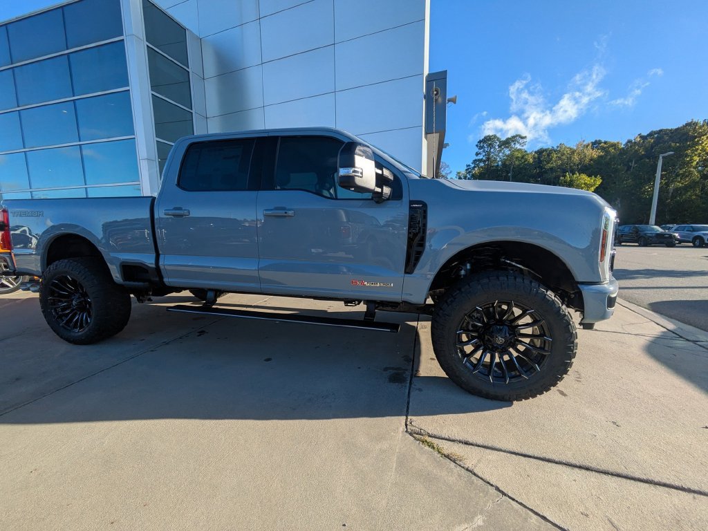 New 2026 Ford F350 Lariat w/ Tremor Off-Road Package AWD/4WD image 3