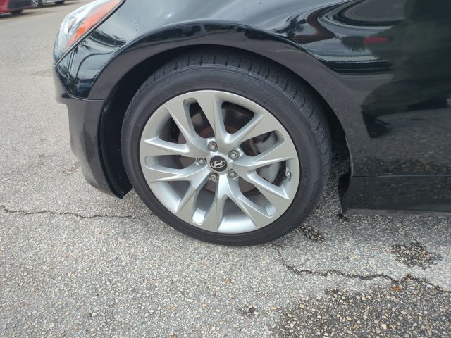 Used 2014 Hyundai Genesis 3.8 RWD image 21