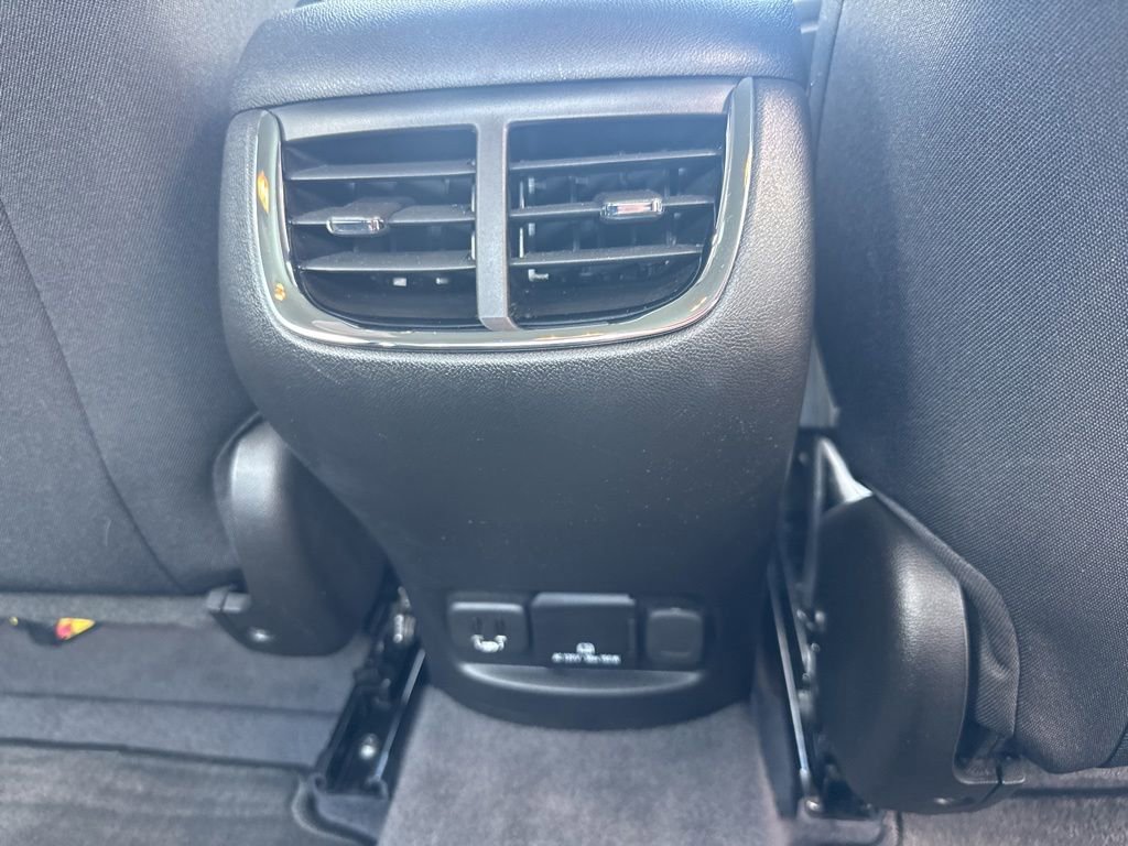 Used 2018 Chevrolet Malibu LT FWD image 26