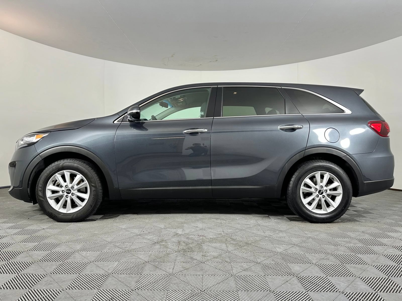Used 2020 Kia Sorento FWD V6 image 17