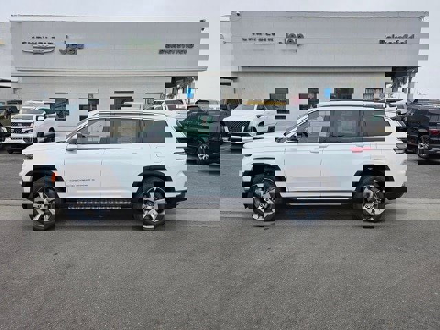 New 2025 Jeep Grand Cherokee L Limited image 4