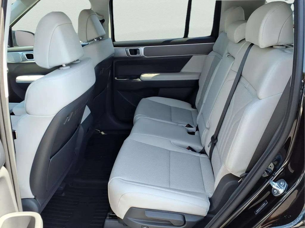 New 2026 Hyundai Santa Fe SEL FWD image 10