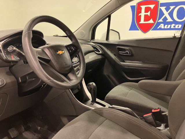 Used 2017 Chevrolet Trax LS FWD image 21