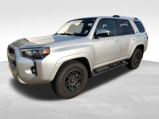 Used 2022 Toyota 4Runner SR5 image 7