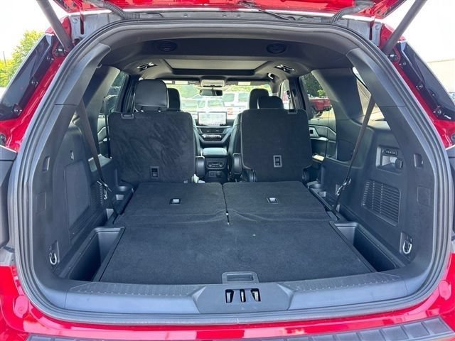 Certified 2025 Ford Explorer ST AWD/4WD image 18