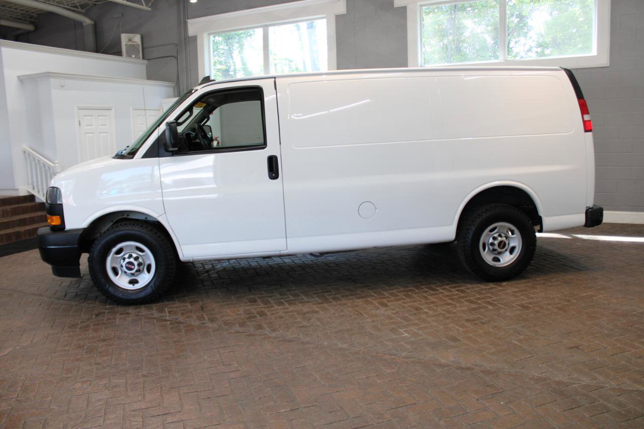 Used 2019 GMC Savana 3500 w/ Driver Convenience Package RWD image 4