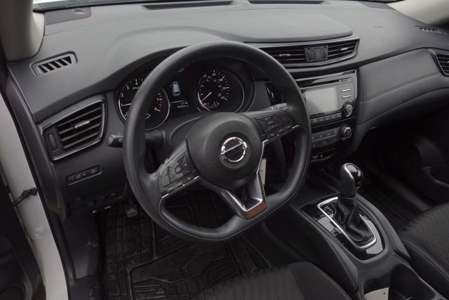 Used 2017 Nissan Rogue S image 10