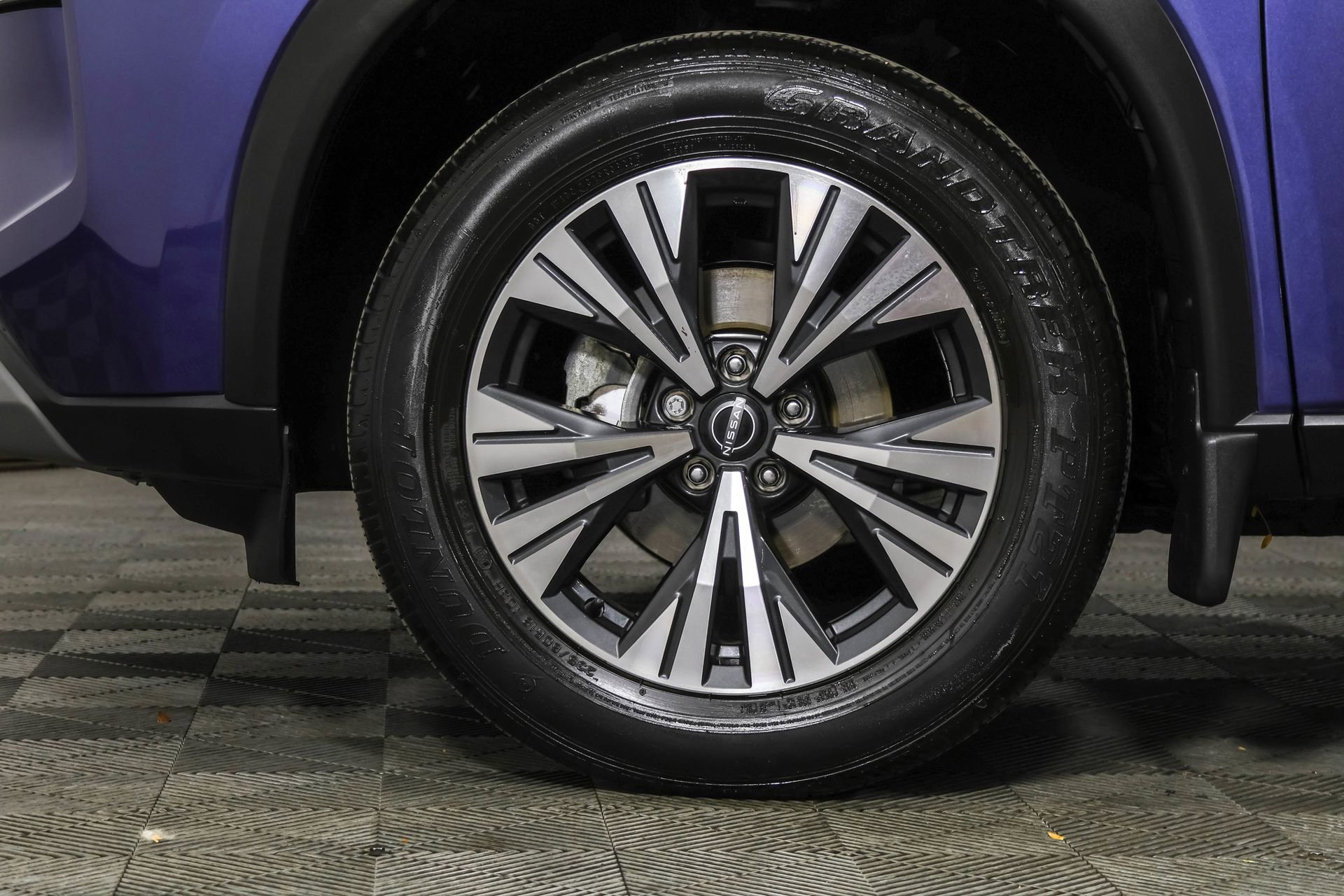 Used 2023 Nissan Rogue SV image 26