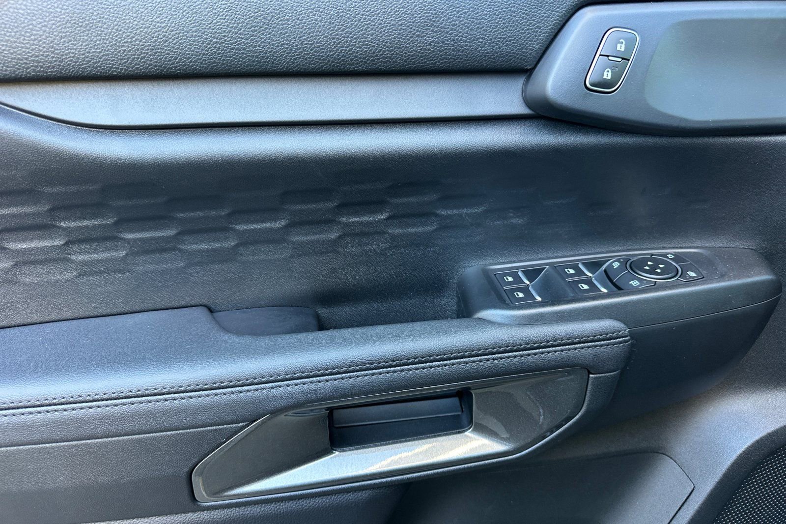 New 2025 Ford Ranger XLT w/ Black Appearance Package image 10