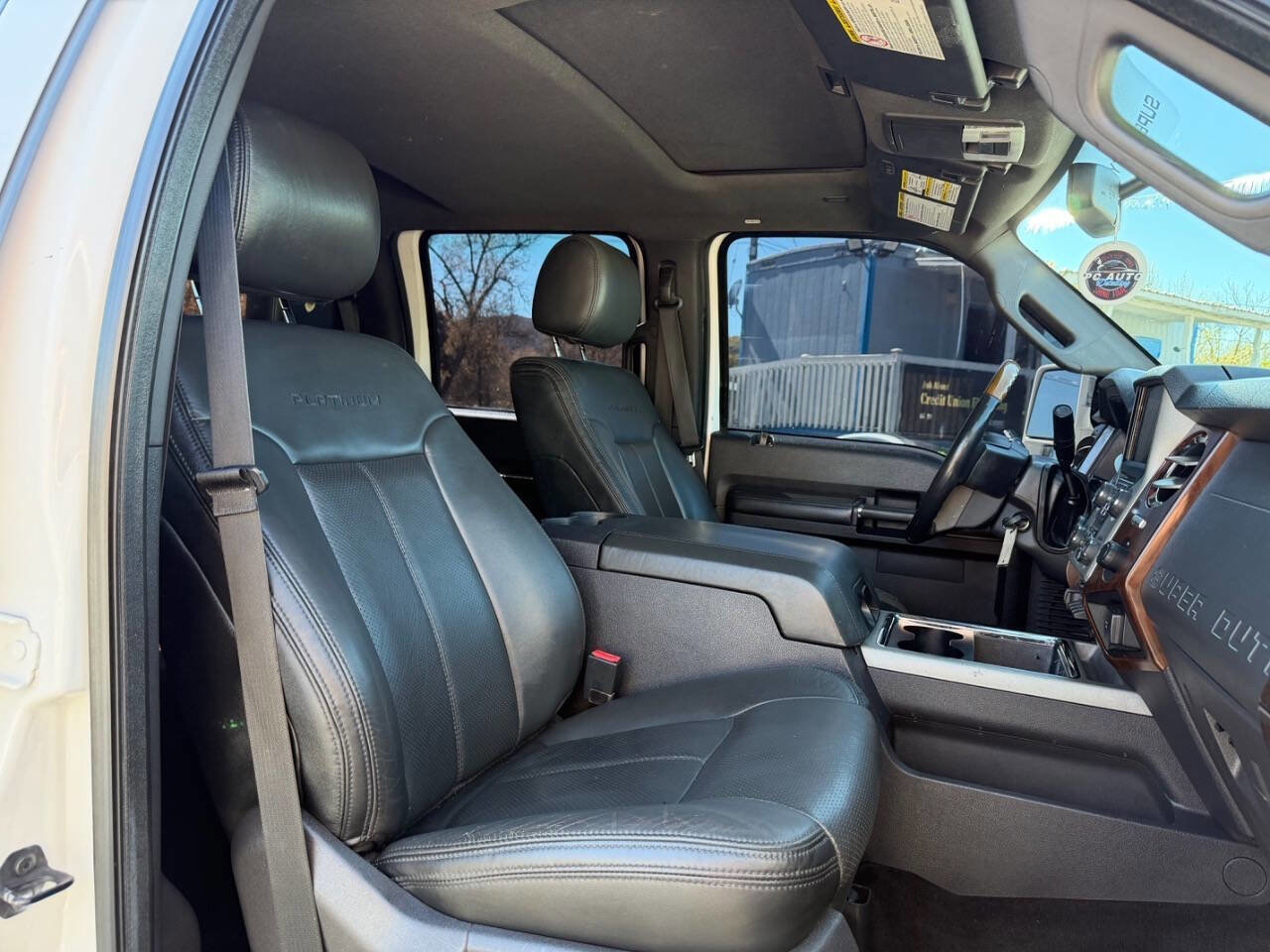 Used 2016 Ford F250 Platinum w/ Platinum Package AWD/4WD image 28