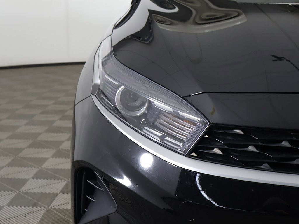 Used 2022 Kia Forte LXS w/ LXS Technology Package image 12