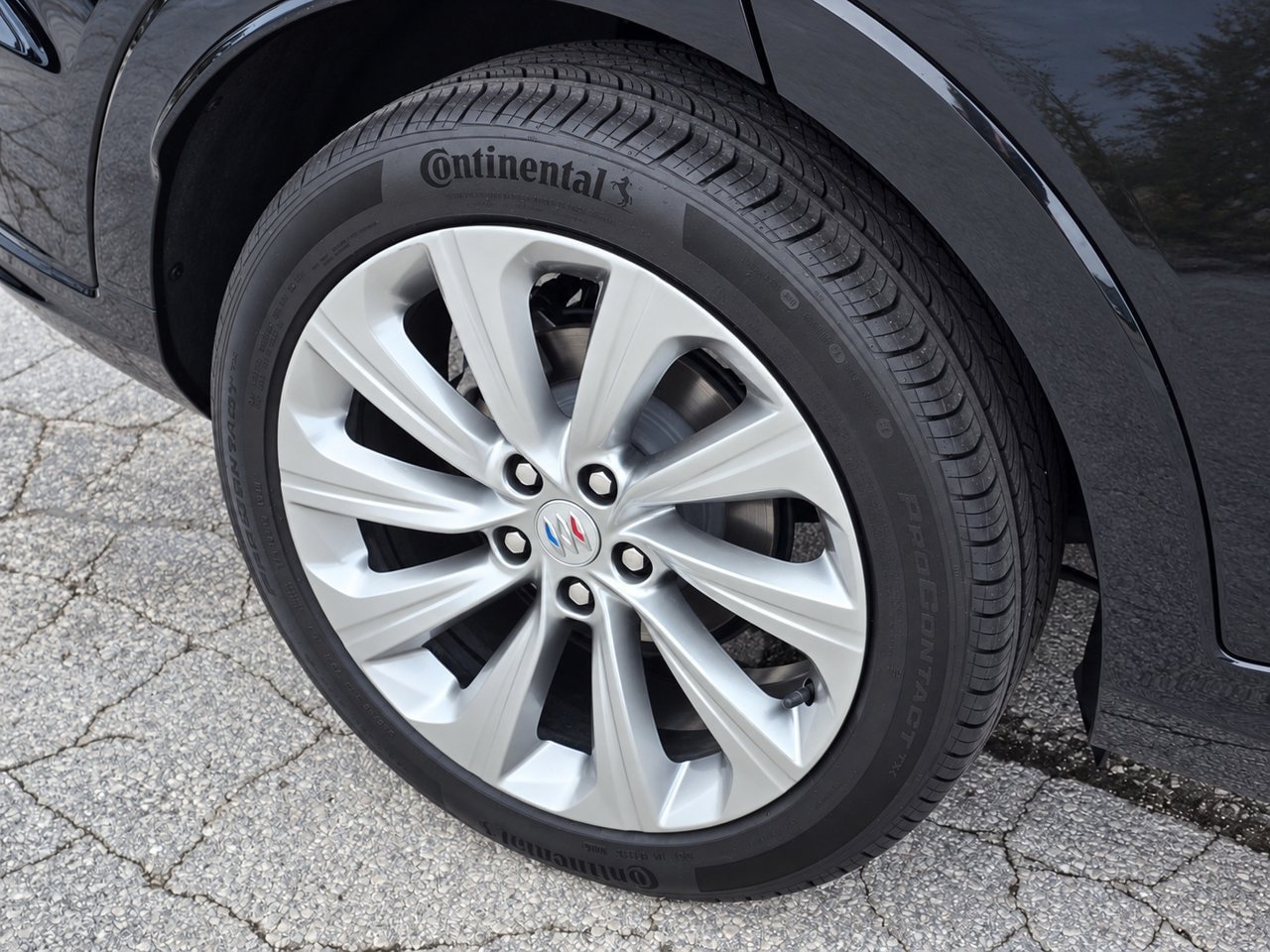Certified 2025 Buick Envista Avenir FWD image 9
