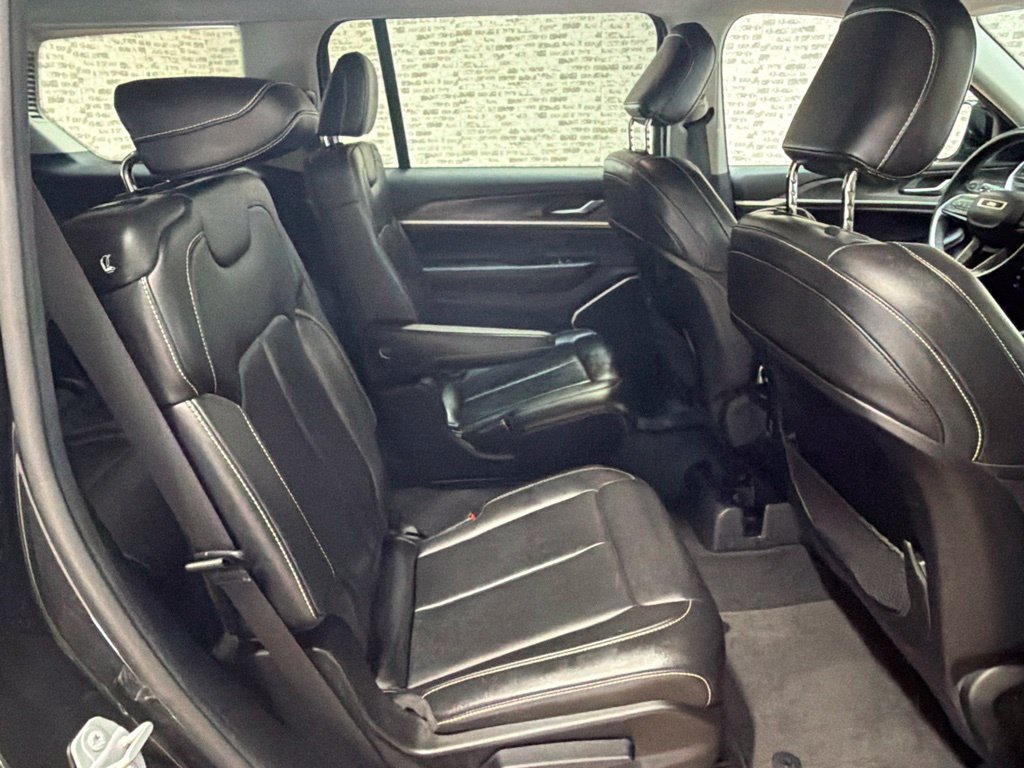 Used 2022 Jeep Grand Cherokee L Limited AWD/4WD image 12
