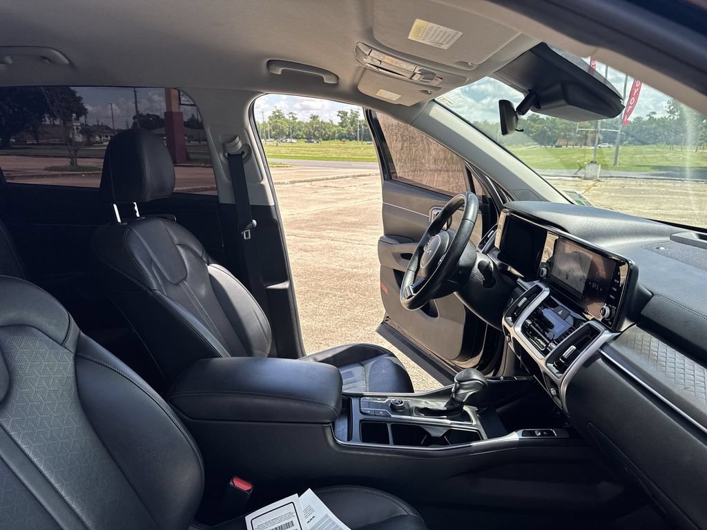 Used 2023 Kia Sorento S FWD image 32