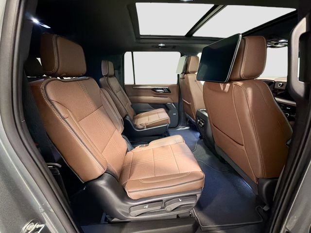 New 2026 Chevrolet Suburban High Country AWD/4WD image 27