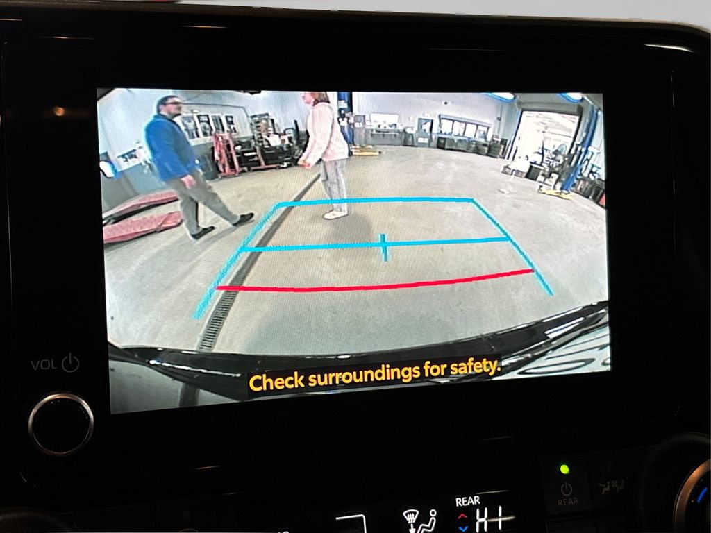 Used 2023 Toyota Highlander XLE image 33