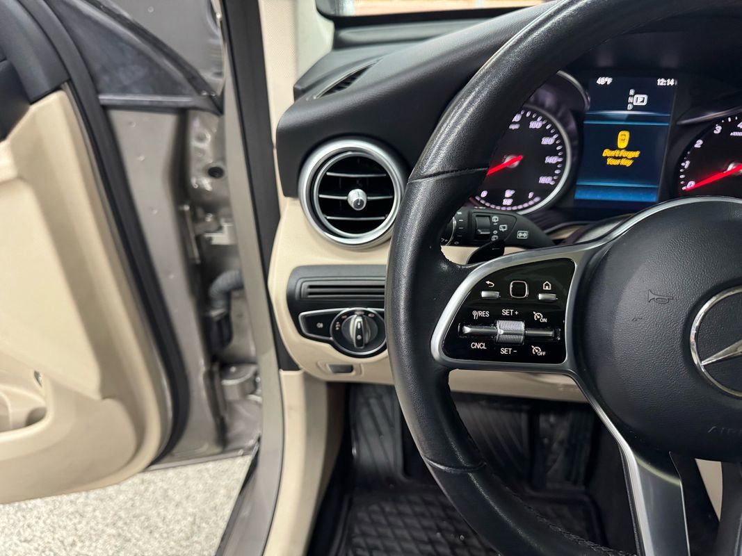 Used 2021 Mercedes-Benz GLC 300 4MATIC image 25