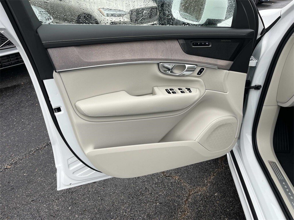 Certified 2026 Volvo XC90 B6 Ultra AWD/4WD image 21