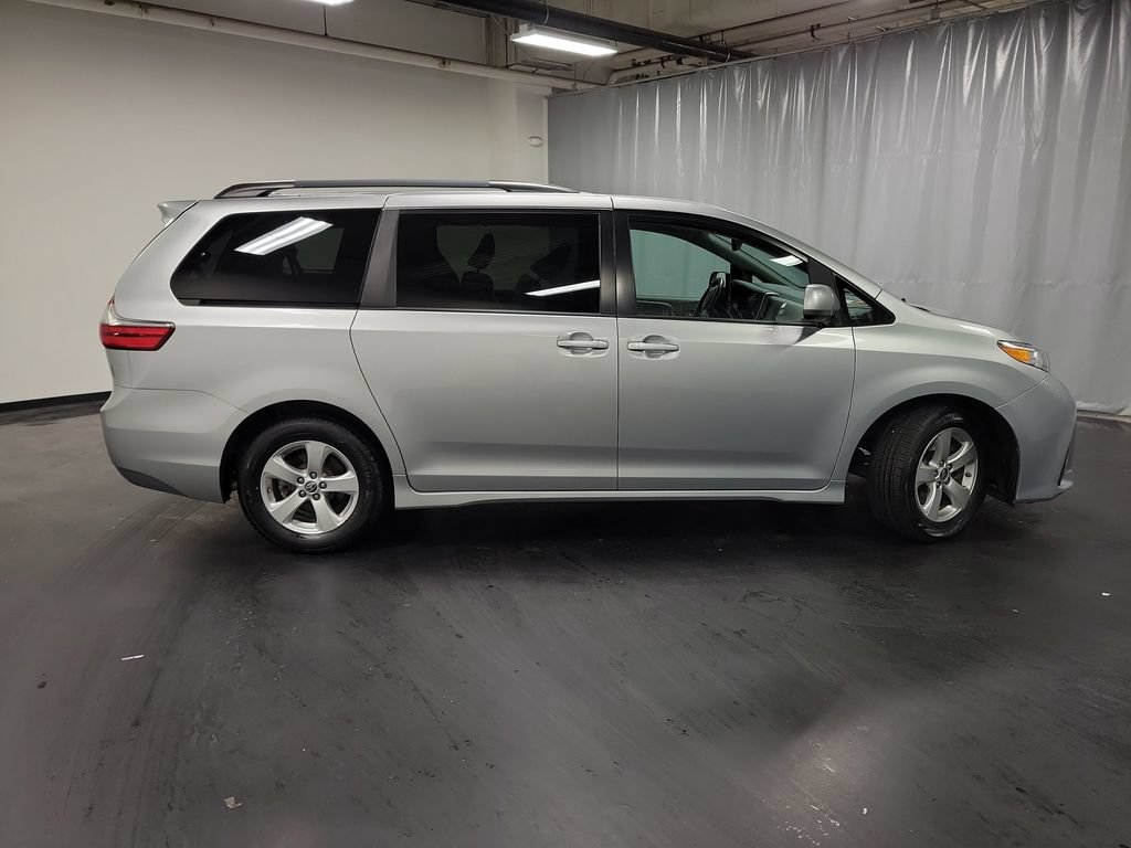 Used 2020 Toyota Sienna LE FWD image 9
