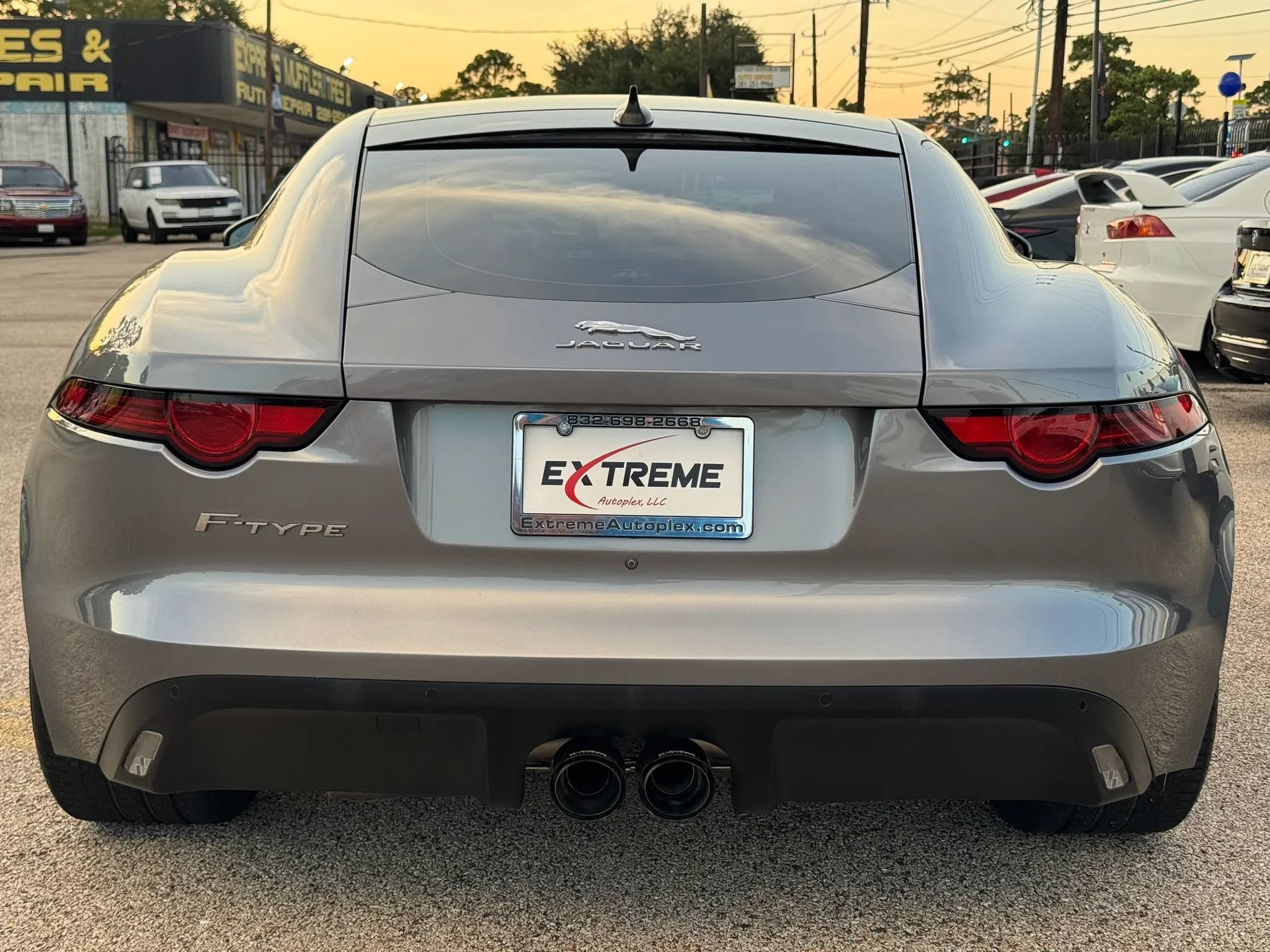 Used 2020 Jaguar F-TYPE Coupe RWD image 5