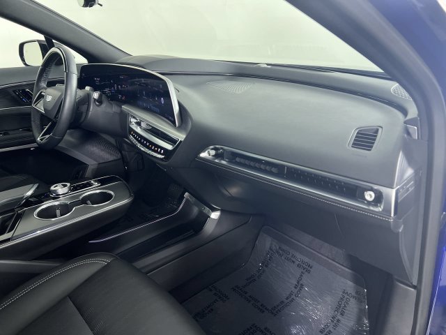 Used 2026 Cadillac Lyriq Signature Sport AWD/4WD image 29