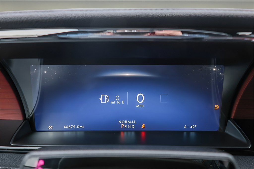 Used 2023 Lincoln Navigator Reserve image 11