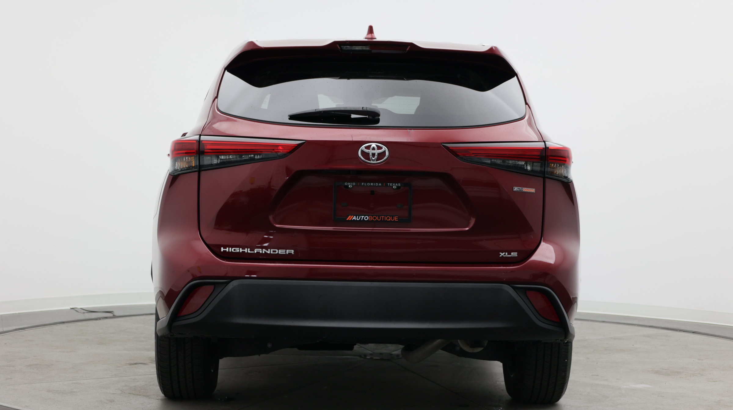 Used 2022 Toyota Highlander XLE FWD image 7
