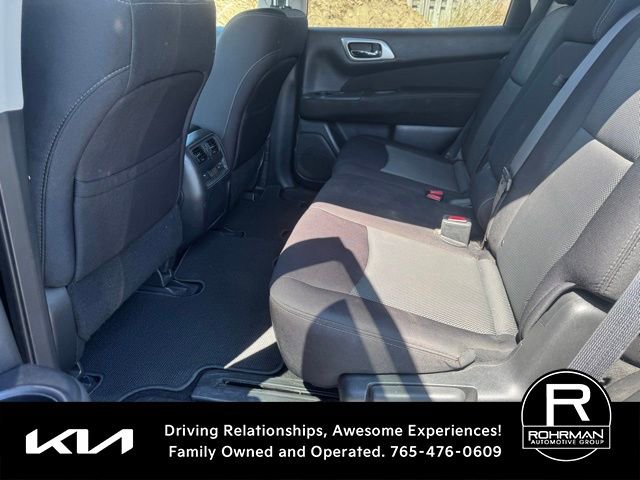 Used 2017 Nissan Pathfinder S AWD/4WD image 8