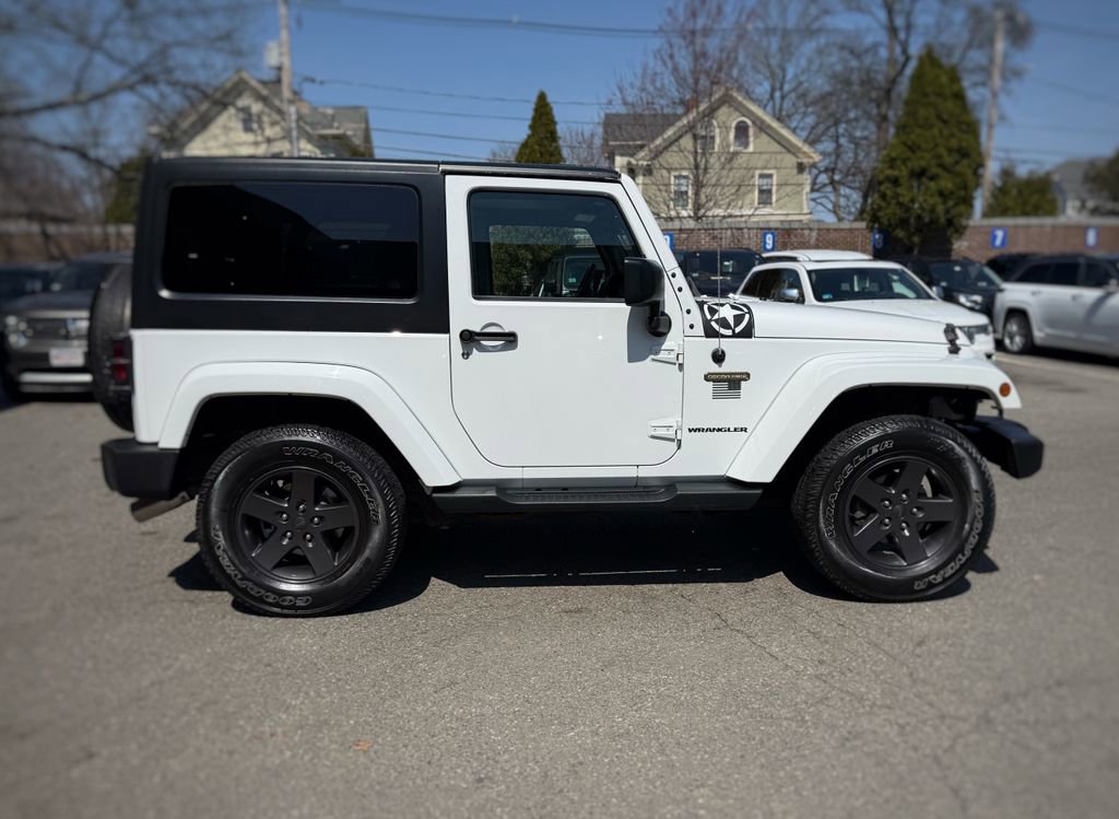 Used 2016 Jeep Wrangler Sport AWD/4WD image 4