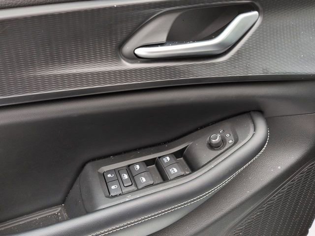 Used 2024 Jeep Grand Cherokee Laredo X image 13