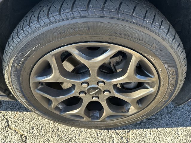 Used 2015 Chrysler 300 S AWD/4WD image 28