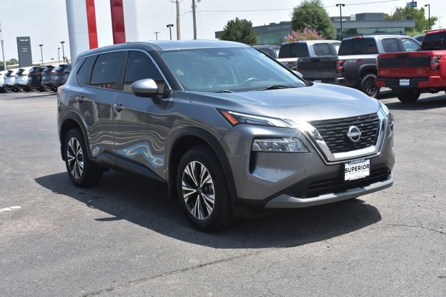 Used 2023 Nissan Rogue SV FWD image 3