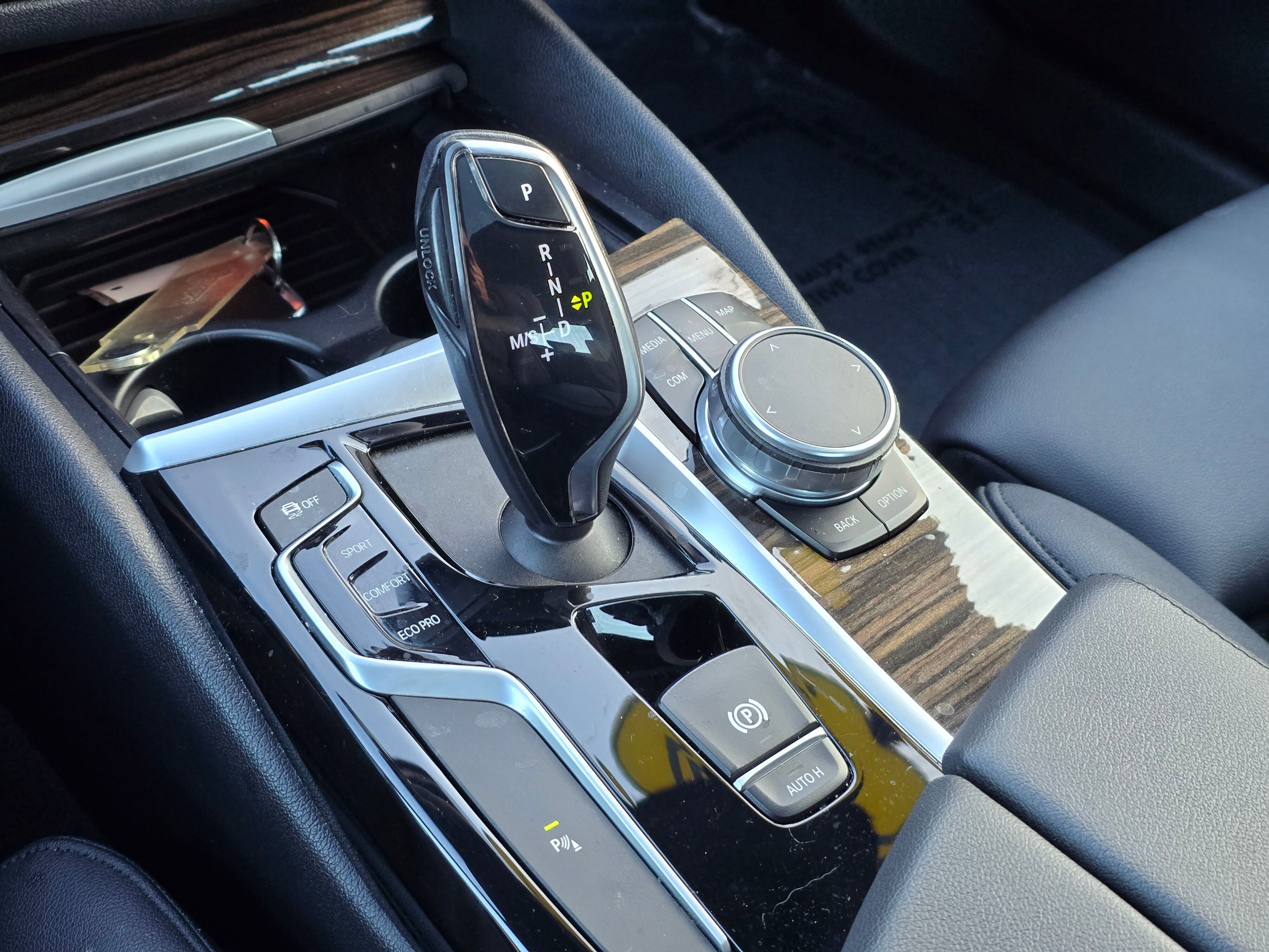 Used 2019 BMW 530i xDrive w/ Convenience Package image 24