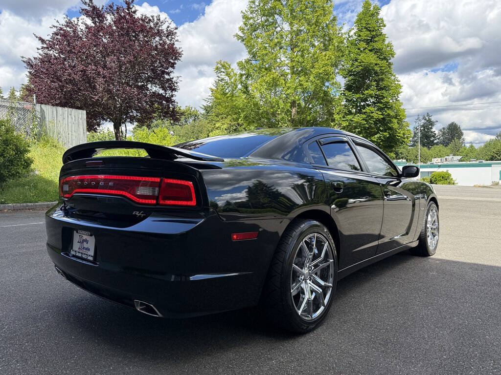 Used 2013 Dodge Charger R/T w/ Wheels & Tunes Group RWD image 5