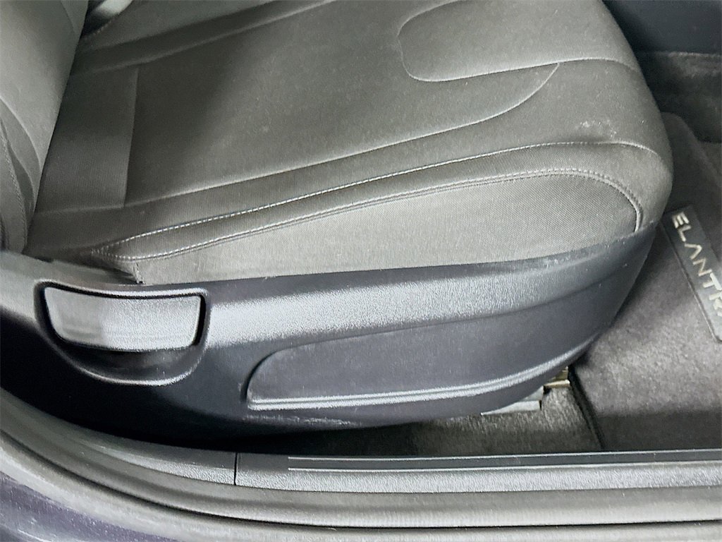 Used 2021 Hyundai Elantra SEL image 22