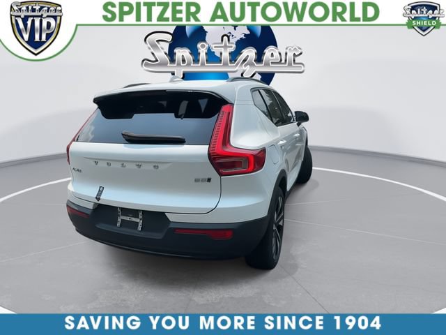 Used 2024 Volvo XC40 B5 Plus w/ Protection Package Premier AWD/4WD image 8