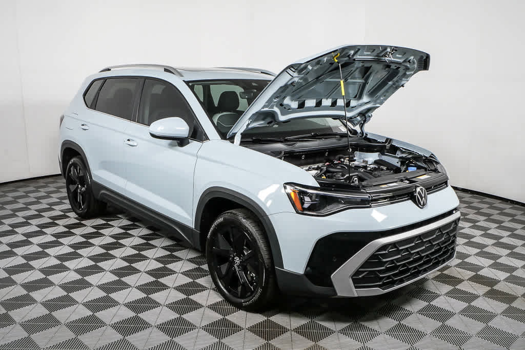 New 2026 Volkswagen Taos SE FWD image 34