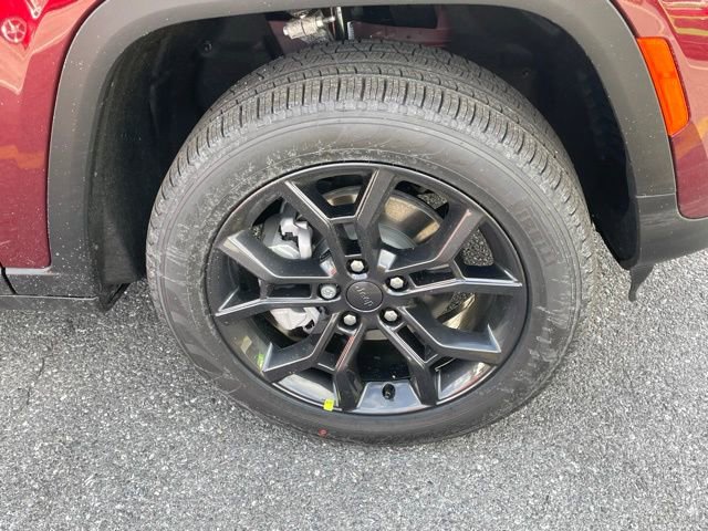 New 2025 Jeep Grand Cherokee Limited image 11