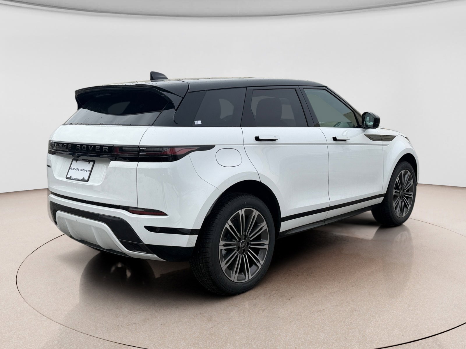 New 2026 Land Rover Range Rover Evoque Dynamic SE image 5