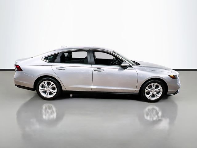 Used 2025 Honda Accord LX image 8