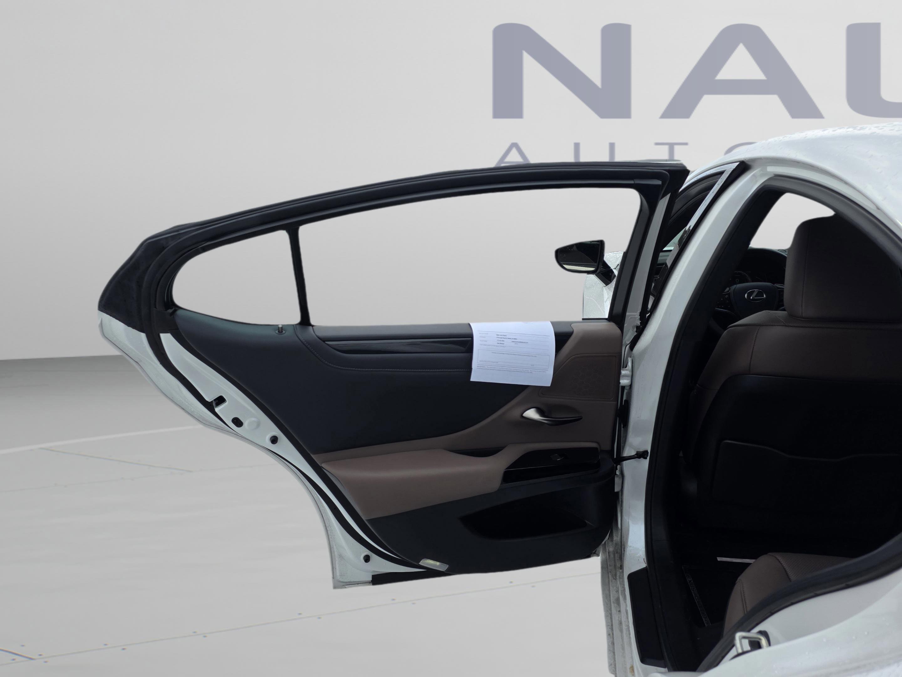 Certified 2023 Lexus ES 350 w/ Accessory Package (Z2) image 29