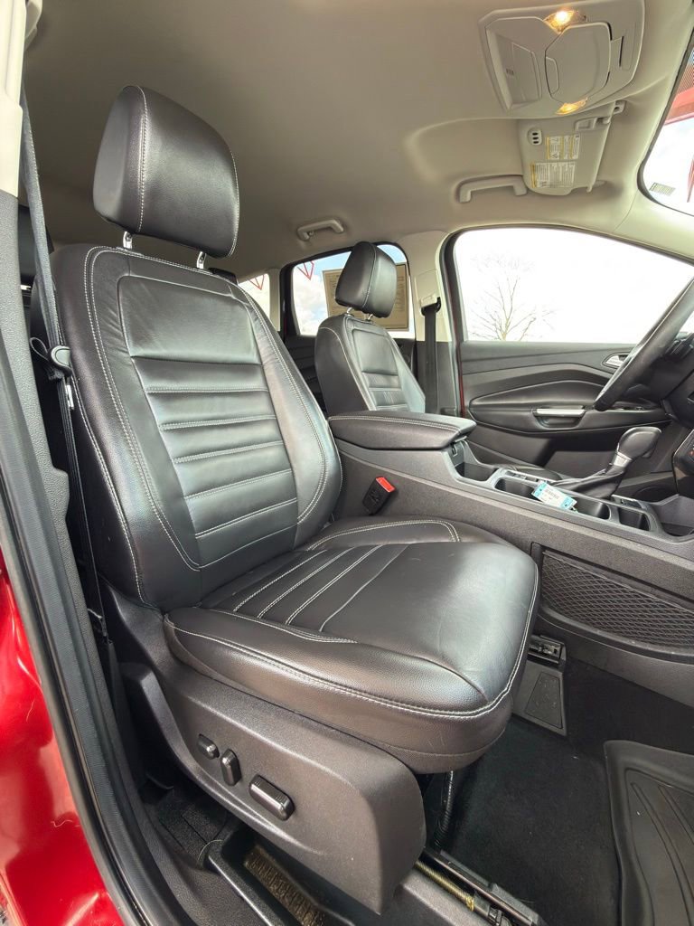 Used 2017 Ford Escape Titanium image 37