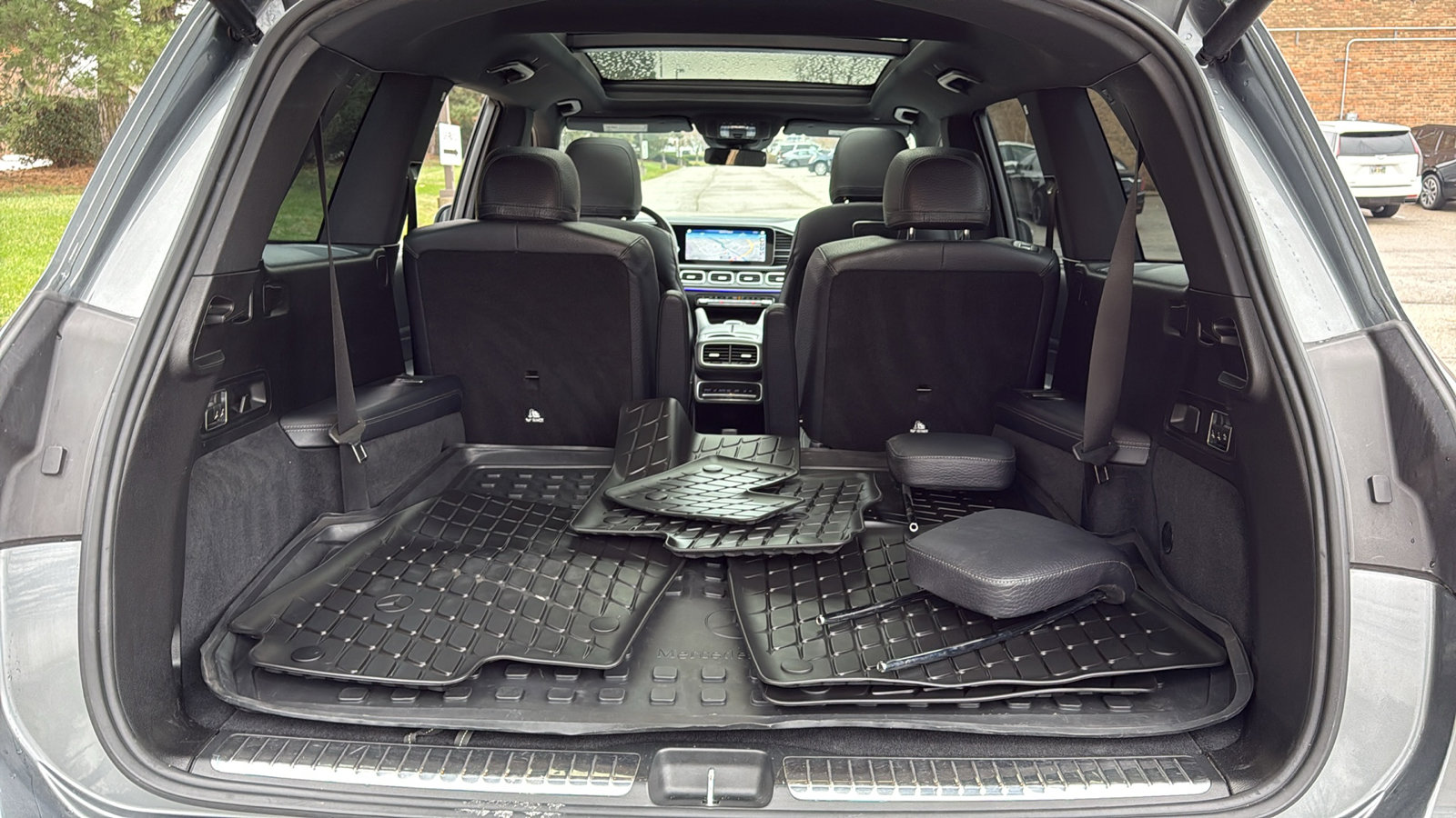 Used 2020 Mercedes-Benz GLS 450 4MATIC image 32