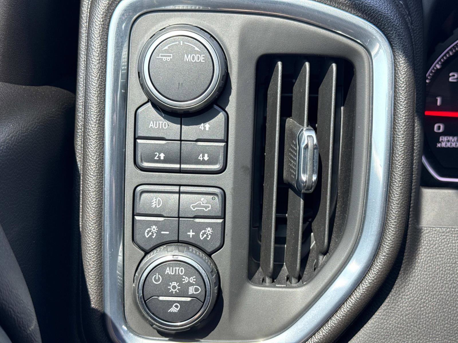 Used 2022 Chevrolet Silverado 1500 LT Trail Boss w/ Safety Package image 12