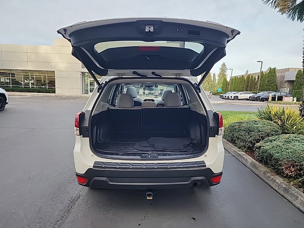 Used 2019 Subaru Forester Premium AWD/4WD image 16